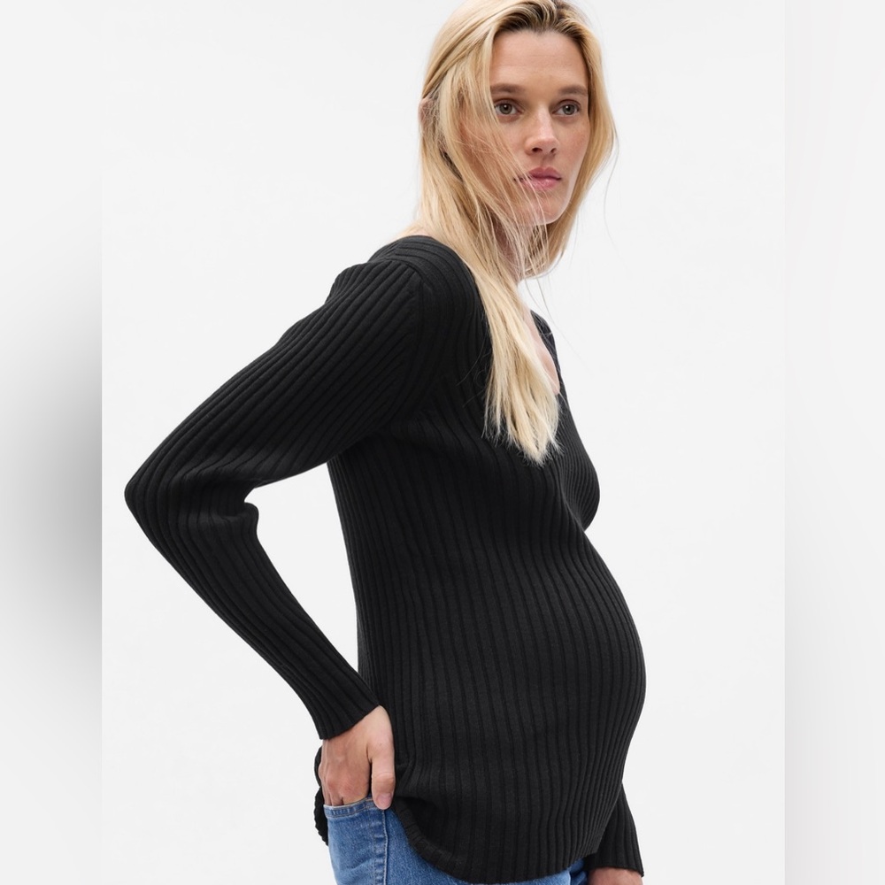 Gap Maternity Lightweight V-Neck Rib Sweater